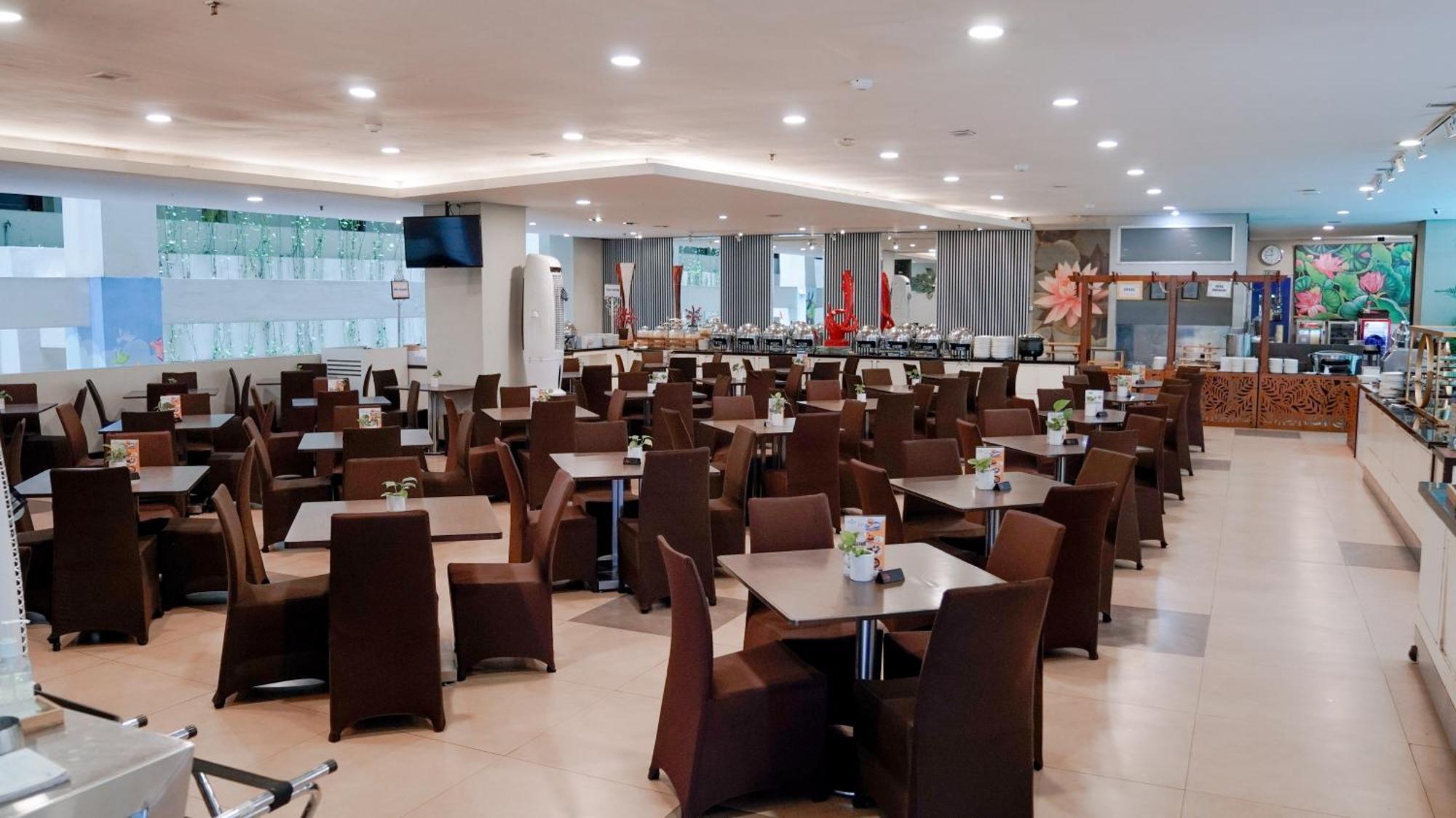 Savana Hotel&Convention Malang Buitenkant foto