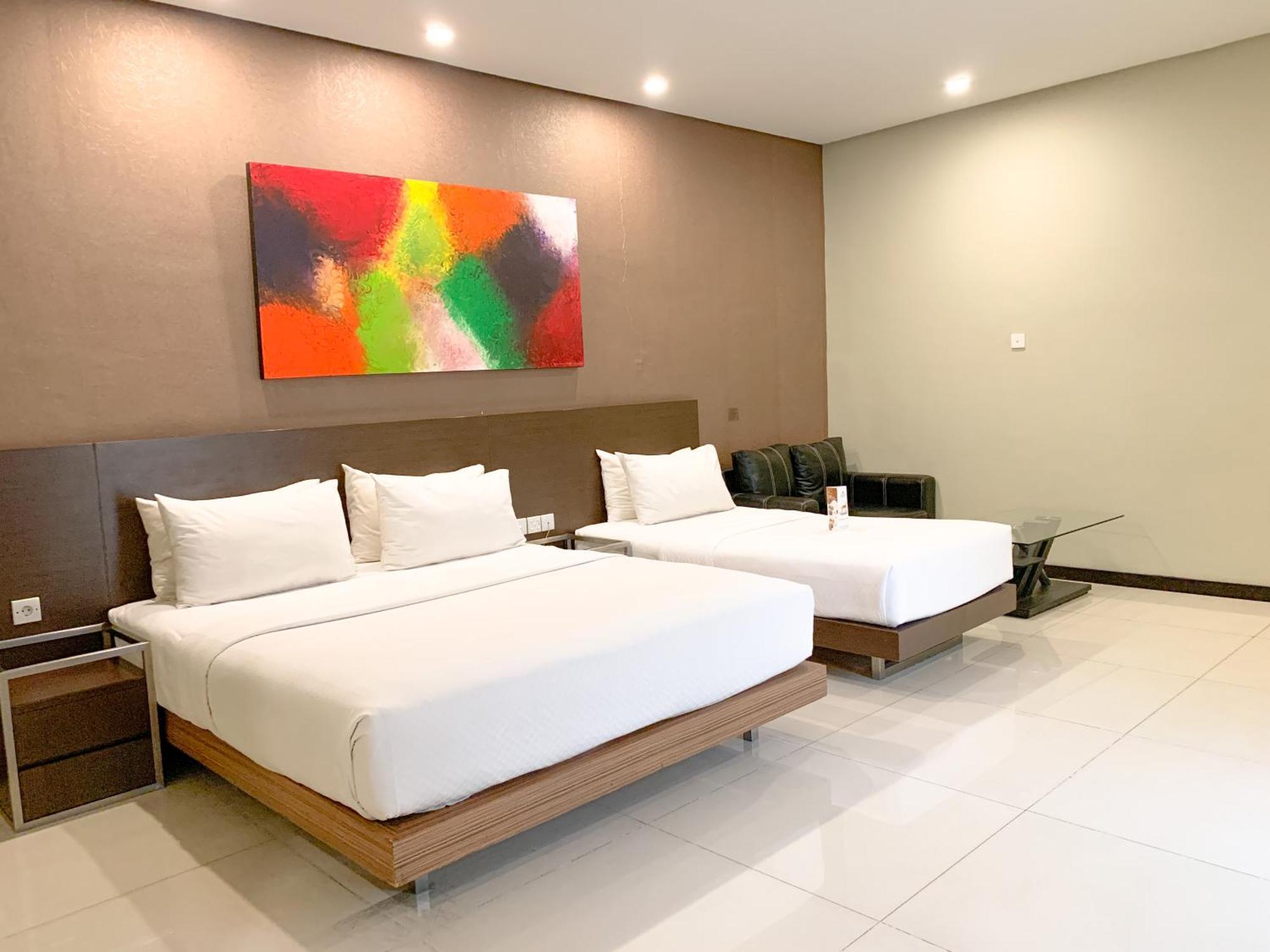 Savana Hotel&Convention Malang Buitenkant foto